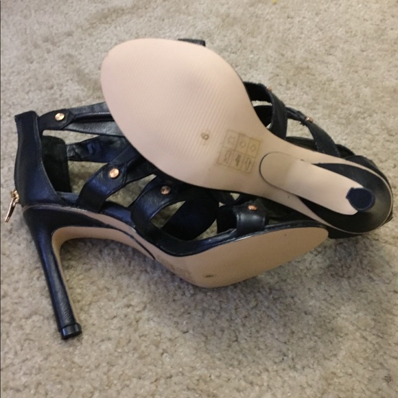 Dv by Dolce Vita Black Leather Steffie Sandal - Picture 3 of 4